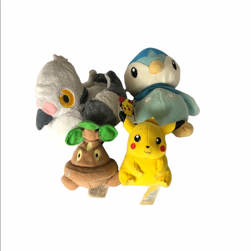 4 Pokémon Plushies